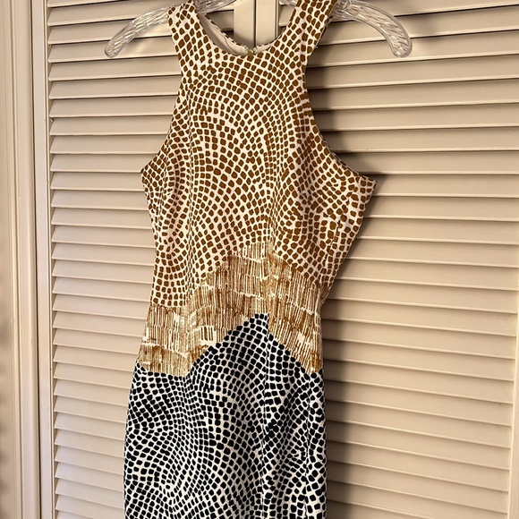 H&M body on midi dress - Picture 2 of 2